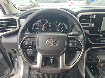 2022 Toyota Tundra SR5 Crew Cab Short Bed - miniatura 10