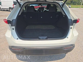 2022 Toyota Venza LE - miniatura 11