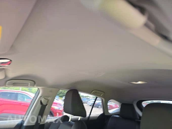 2022 Toyota Venza LE - miniatura 8