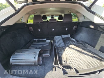 2022 Toyota Venza LE – miniatura 16