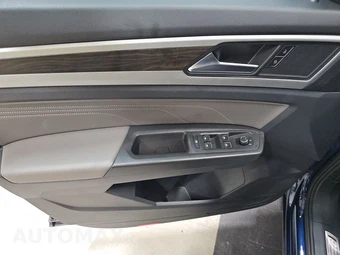 2022 Volkswagen Atlas 2.0T SE w/Technology - miniatura 9