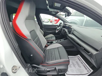 2022 Volkswagen Golf GTI SE - miniatura 8