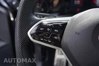 2022 Volkswagen Golf GTI SE - miniatura 24