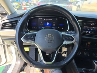 2022 Volkswagen Jetta S – miniatura 10
