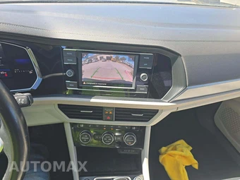 2022 Volkswagen Jetta SE – miniatura 10