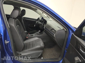 2022 Volkswagen Jetta SE – miniatura 8