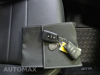 2022 Volkswagen Jetta SE - miniatura 15