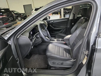2022 Volkswagen Jetta SE - miniatura 9