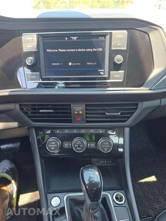 2022 Volkswagen Jetta SE – miniatura 10