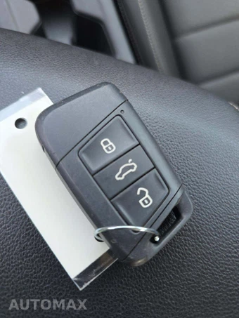 2022 Volkswagen Jetta SE – miniatura 8