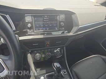 2022 Volkswagen Jetta SE – miniatura 11