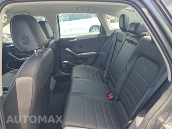 2022 Volkswagen Jetta SE – miniatura 13