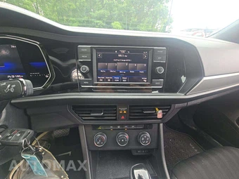 2022 Volkswagen Jetta Sport - miniatura 10