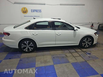 2022 Volkswagen Passat 2.0T SE - miniatura 4