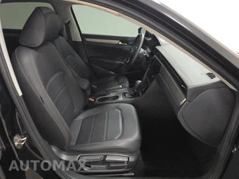 2022 Volkswagen Passat 2.0T SE - miniatura 8