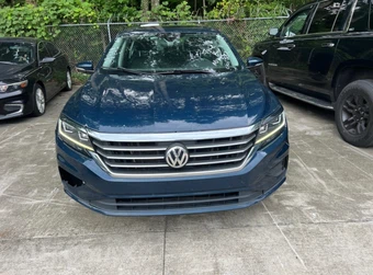 2022 Volkswagen Passat 2.0T SE - miniatura 2