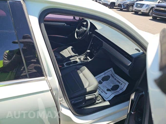 2022 Volkswagen Passat 2.0T SE - miniatura 17