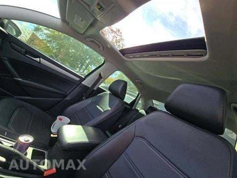 2022 Volkswagen Passat 2.0T SE - miniatura 11