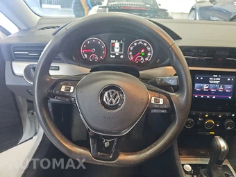 2022 Volkswagen Passat 2.0T SE - miniatura 10