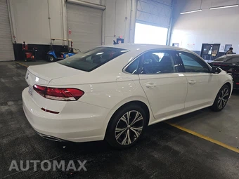 2022 Volkswagen Passat 2.0T SE - miniatura 4
