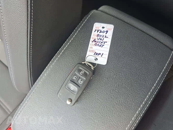 2022 Volkswagen Passat 2.0T SE - miniatura 5