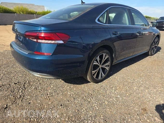 2022 Volkswagen Passat 2.0T SE - miniatura 3