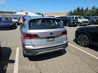 2022 Volkswagen Taos S - miniatura 2