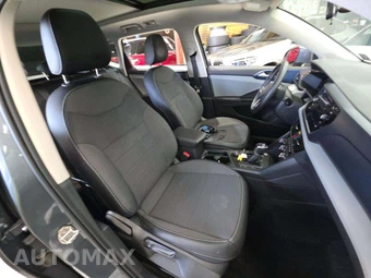 2022 Volkswagen Taos SE - miniatura 18