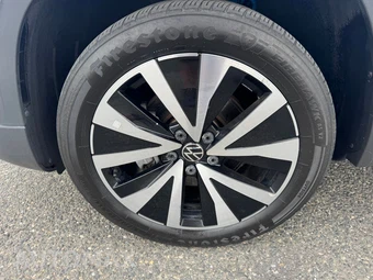 2022 Volkswagen Taos SE - miniatura 12