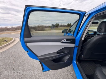 2022 Volkswagen Taos SE - miniatura 26
