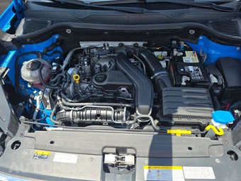 2022 Volkswagen Taos SE - miniatura 15
