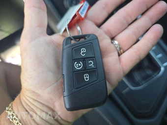 2022 Volkswagen Taos SE - miniatura 5