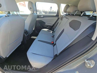 2022 Volkswagen Taos SE - miniatura 10