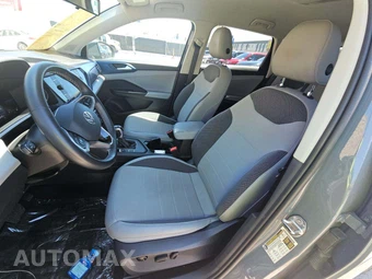 2022 Volkswagen Taos SE - miniatura 3