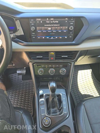 2022 Volkswagen Taos SE - miniatura 10