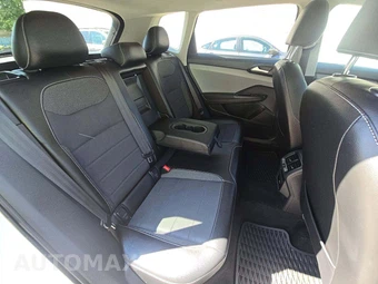 2022 Volkswagen Taos SE - miniatura 16