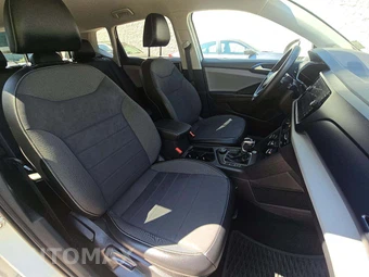 2022 Volkswagen Taos SE - miniatura 18