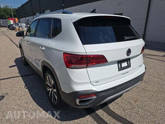2022 Volkswagen Taos SE - miniatura 2