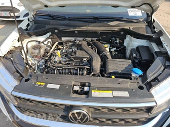 2022 Volkswagen Taos SE - miniatura 15