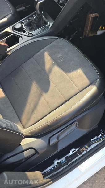 2022 Volkswagen Taos SE - miniatura 30