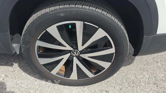2022 Volkswagen Taos SE - miniatura 24