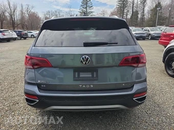 2022 Volkswagen Taos SE - miniatura 5