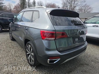 2022 Volkswagen Taos SE - miniatura 6