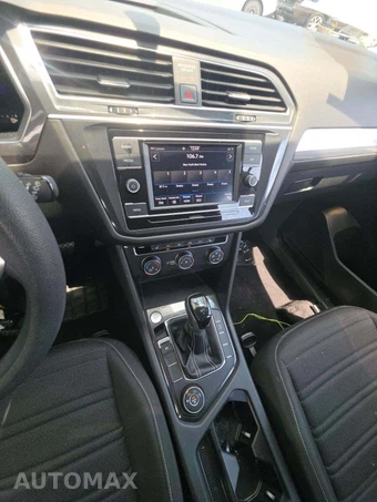 2022 Volkswagen Tiguan S – miniatura 10