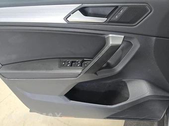 2022 Volkswagen Tiguan S - miniatura 9