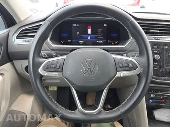 2022 Volkswagen Tiguan SE - miniatura 10