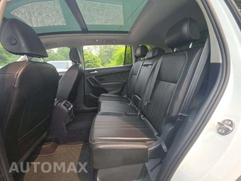 2022 Volkswagen Tiguan SE – miniatura 10