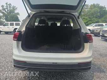 2022 Volkswagen Tiguan SE – miniatura 11