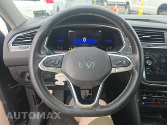 2022 Volkswagen Tiguan SE – miniatura 10
