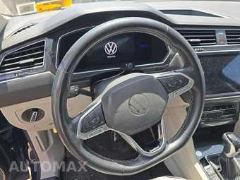 2022 Volkswagen Tiguan SE - miniatura 10